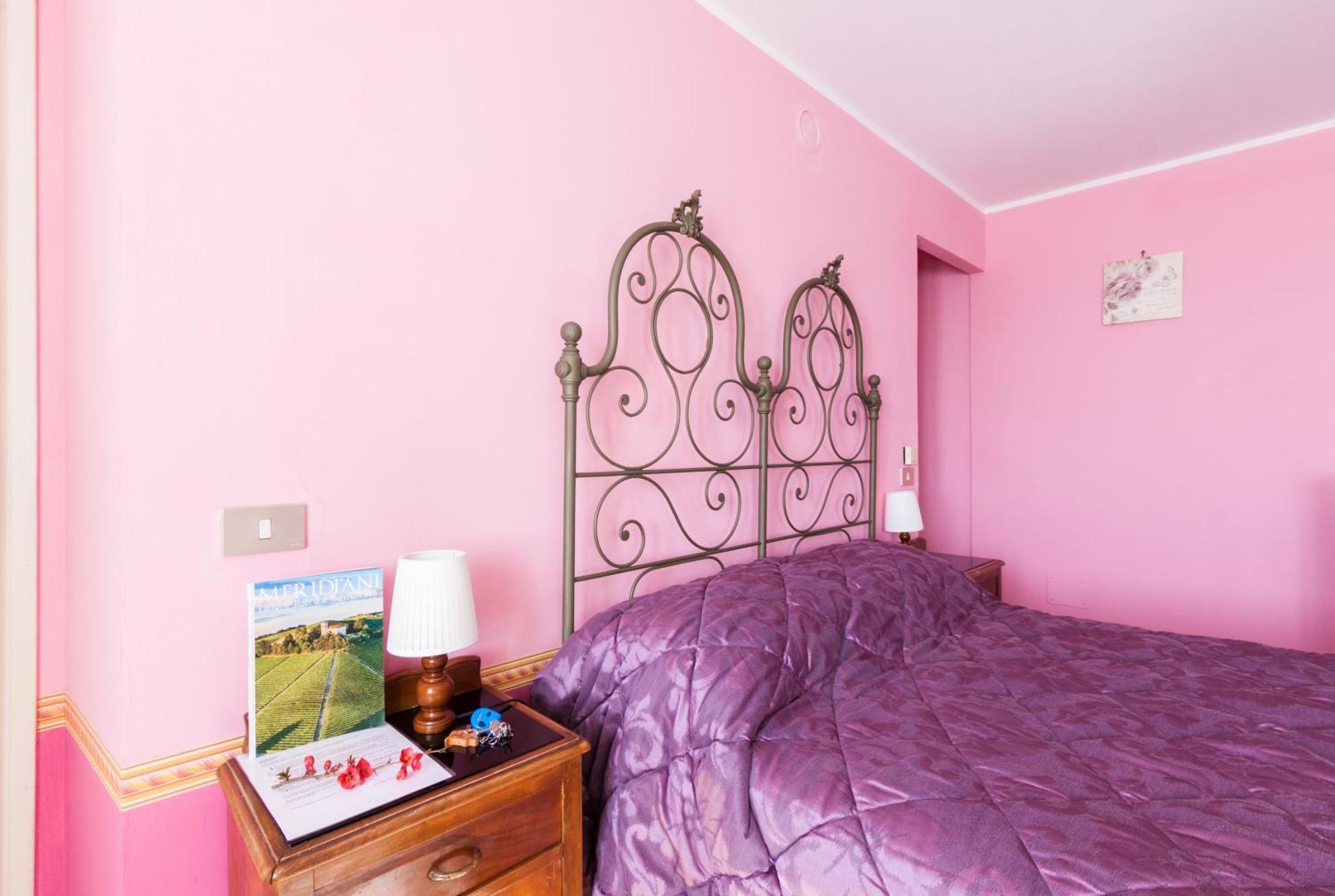 Castel Boglione Bed And Breakfast Val D'Oche מראה חיצוני תמונה