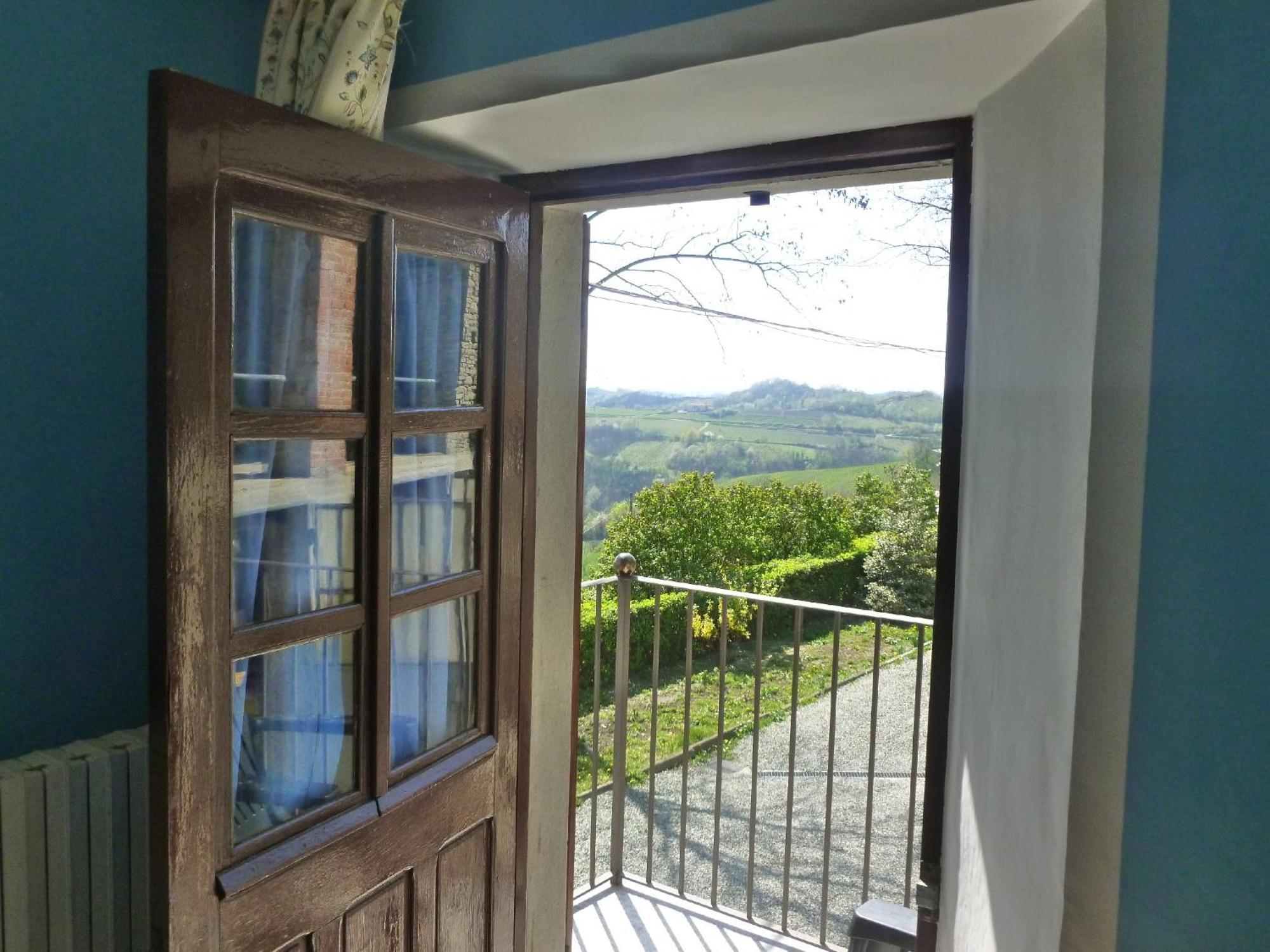 Castel Boglione Bed And Breakfast Val D'Oche חדר תמונה