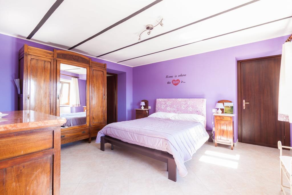 Castel Boglione Bed And Breakfast Val D'Oche מראה חיצוני תמונה