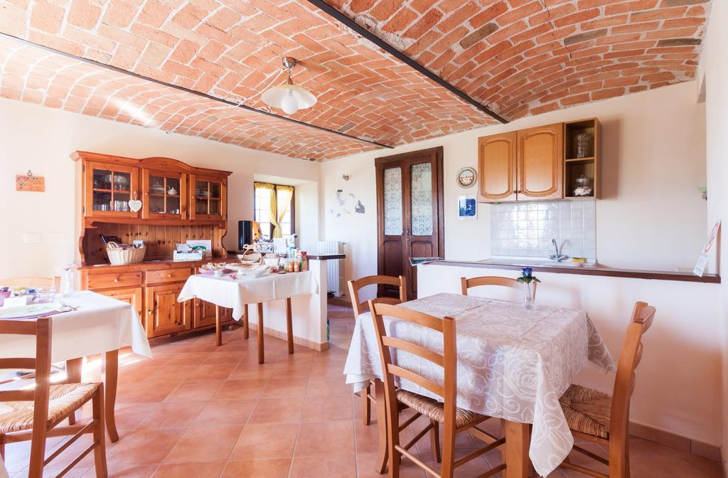 Castel Boglione Bed And Breakfast Val D'Oche מראה חיצוני תמונה