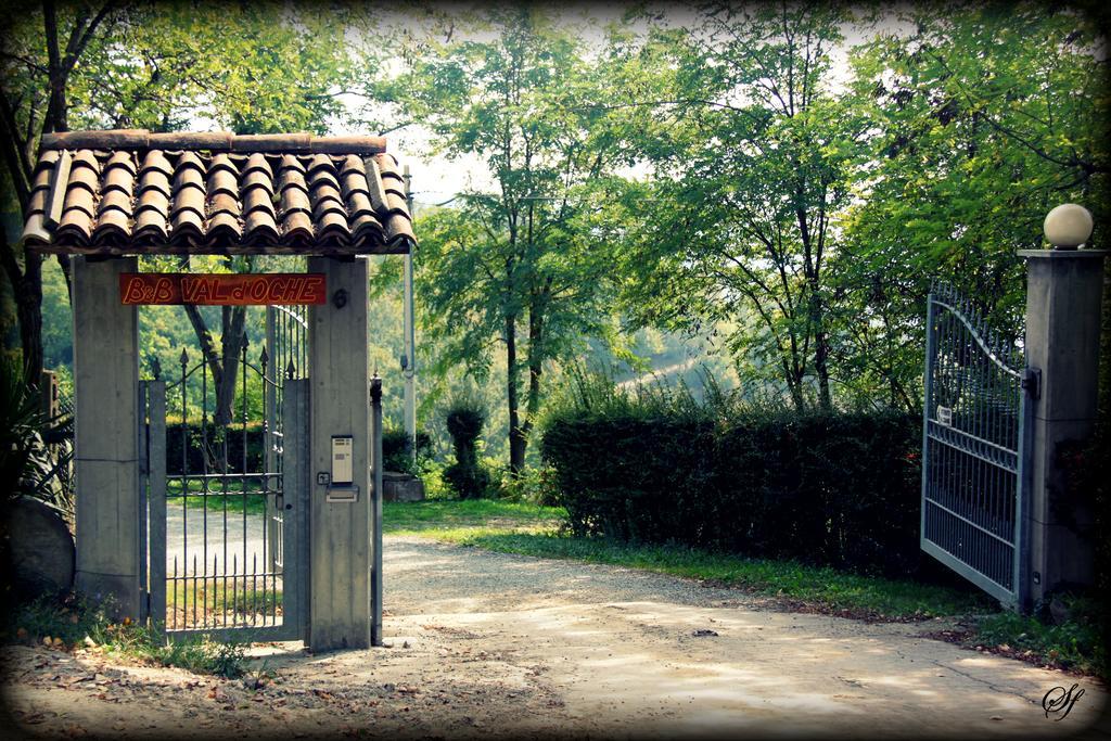 Castel Boglione Bed And Breakfast Val D'Oche מראה חיצוני תמונה