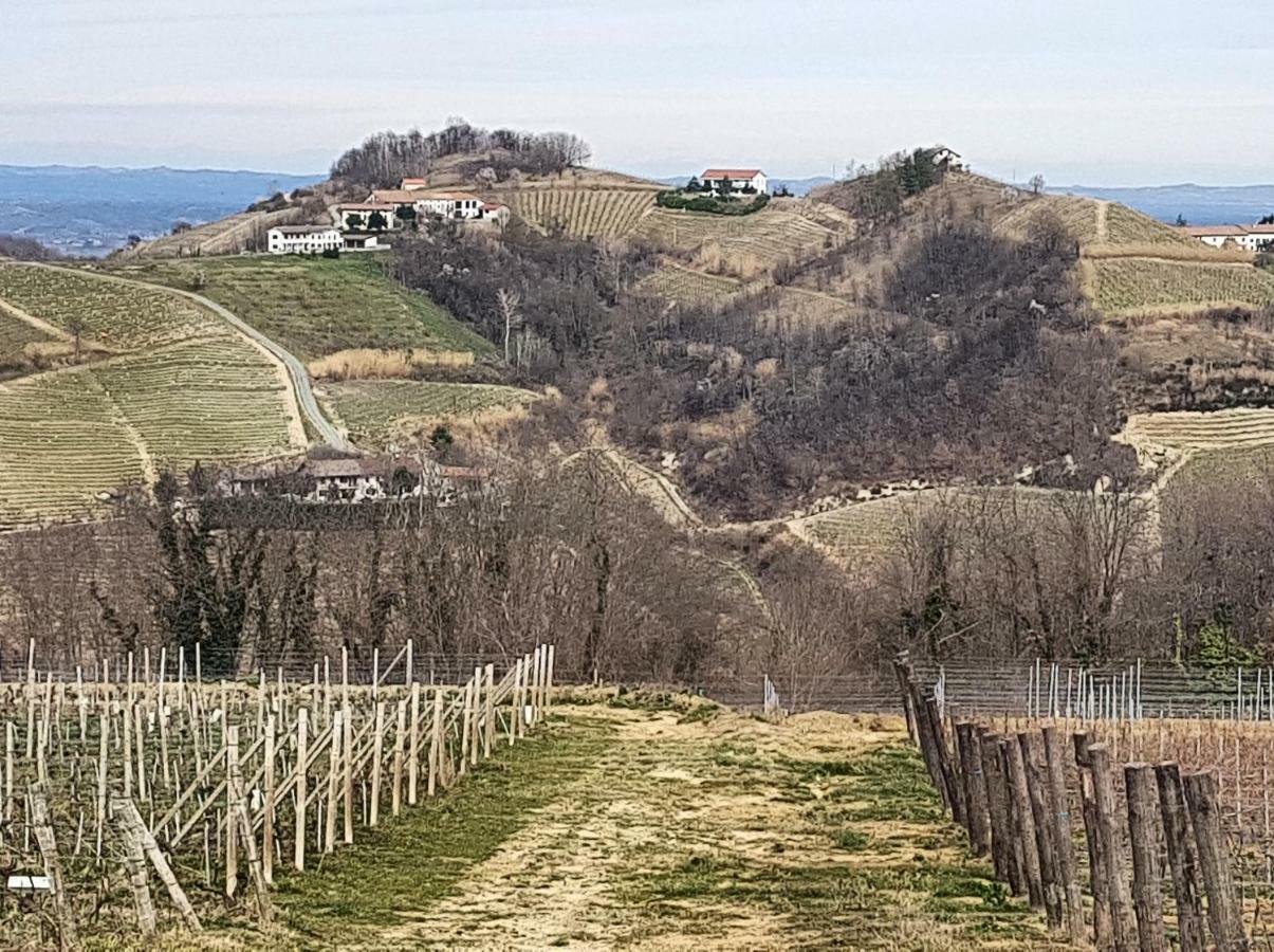 Castel Boglione Bed And Breakfast Val D'Oche מראה חיצוני תמונה